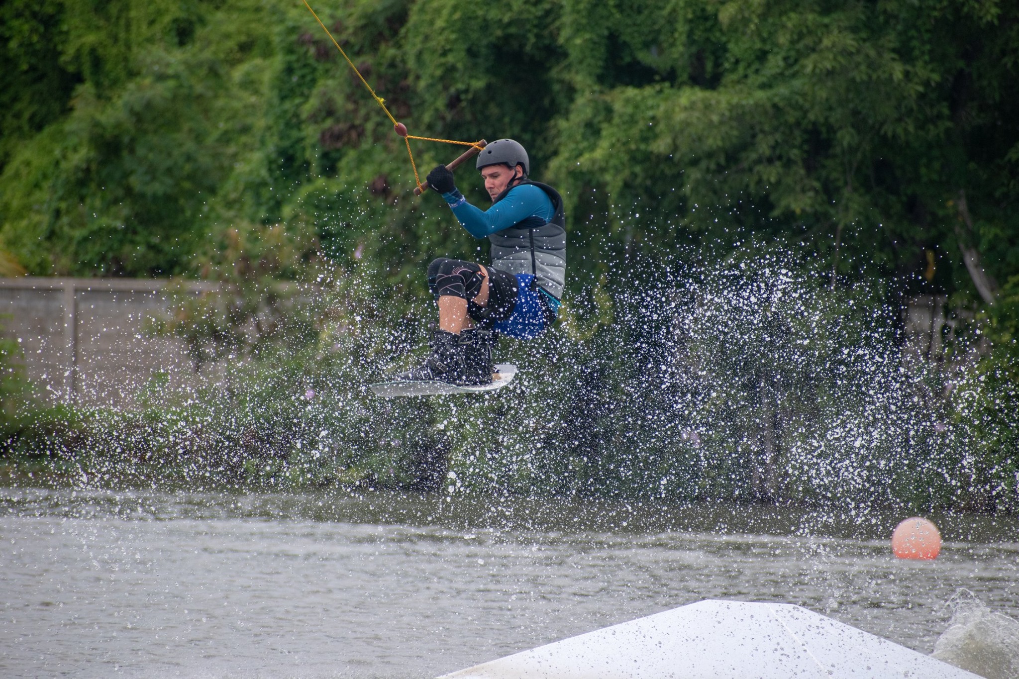 Cable system at Zanook Wake Park, one of the best wake parks in Thailand